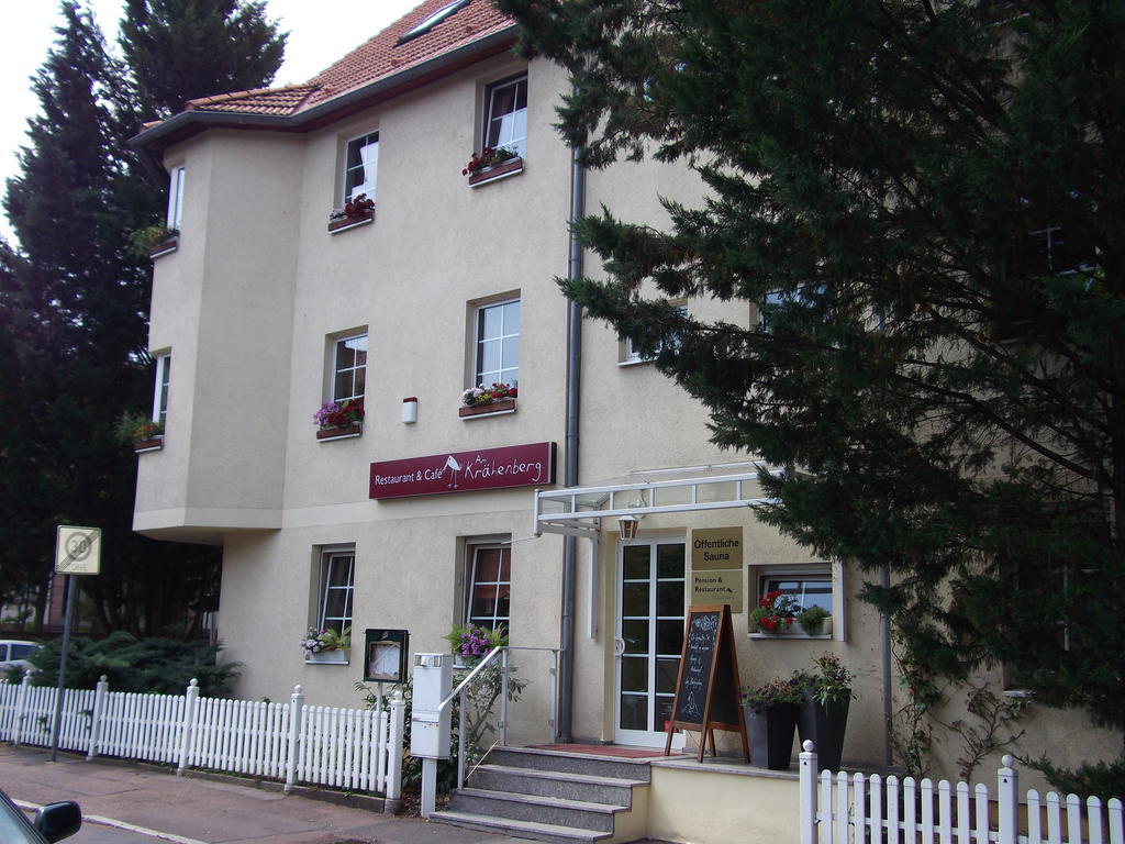 Pension & Cafe Am Kraehenberg Halle  Exterior foto